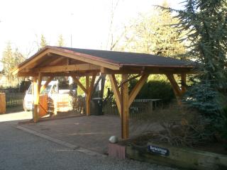 freistehender Satteldach- Carport