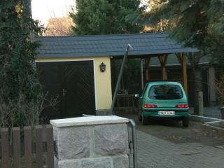 Carport mit Mansarde